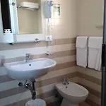 Lazzarini 3*