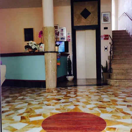 Lazzarini 3* Bellaria – Igea Marina