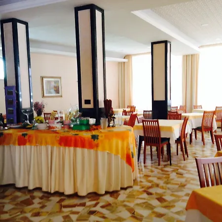 Lazzarini 3* Bellaria – Igea Marina